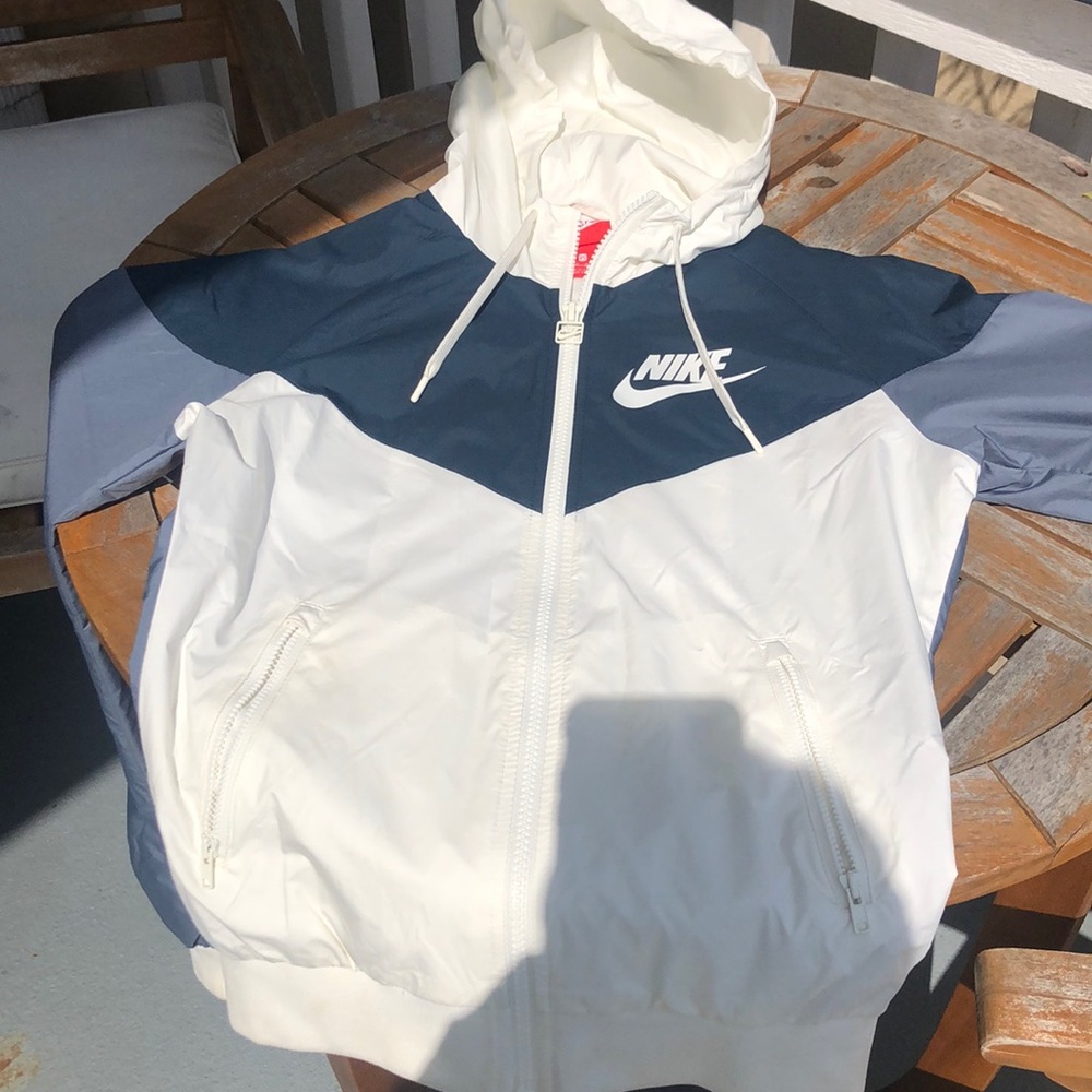 Nike women’s Windrunner jacket ; size XS